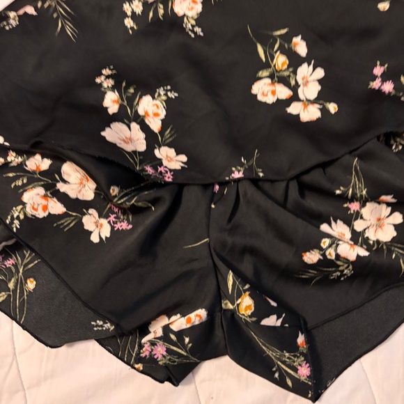 Inspired Hearts Romper Black /multi Short Puffer Sleeves large Pull On - Picture 12 of 14